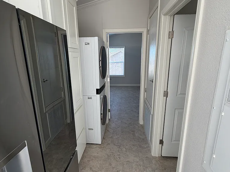 Booth Dr — Photo 8