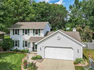 2772 Rockwood Hts, Green Bay, WI 54313