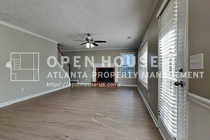 4 bed, 2.5 bath, 2793 sqft, $2,375 — Photo 3