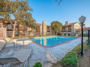700 Thicket Ln APT 703, Houston, TX 77079