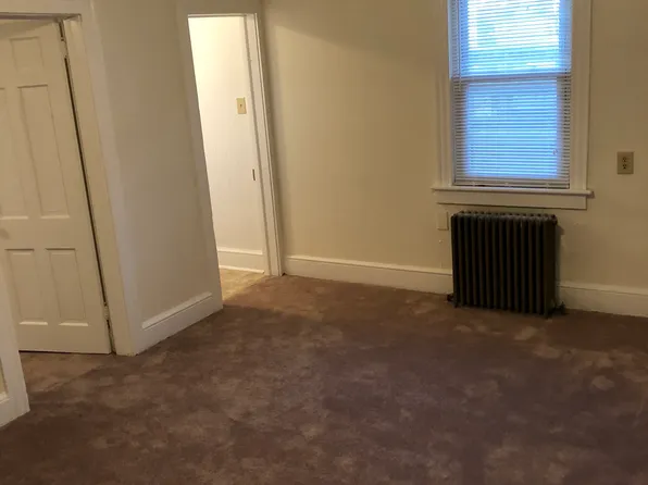 435 1/2 W Virginia Ave, Martinsburg, WV 25401