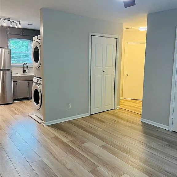 1455 Bryan Ave #B — Photo 3