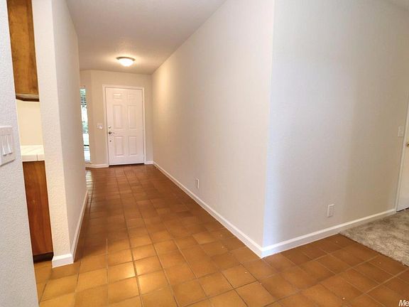 3rd image of 251 Brewster Ave