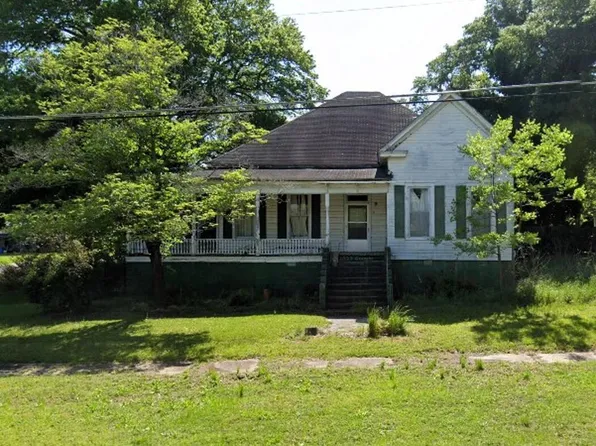 301 Sumter St, Montezuma, GA 31063
