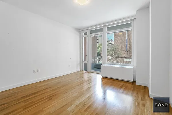 Rented by Bond New York | media 9