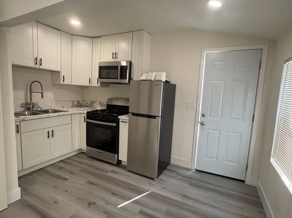 316 6th St #3, West Sacramento, CA 95605