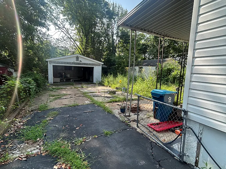 5460 Janet Ave — Photo 4