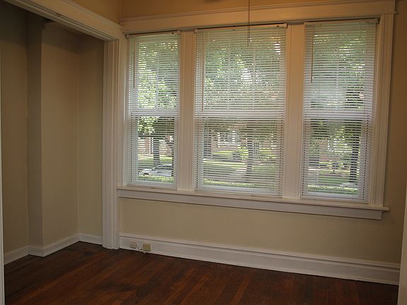 3rd image of 6432 Alamo Ave #1E