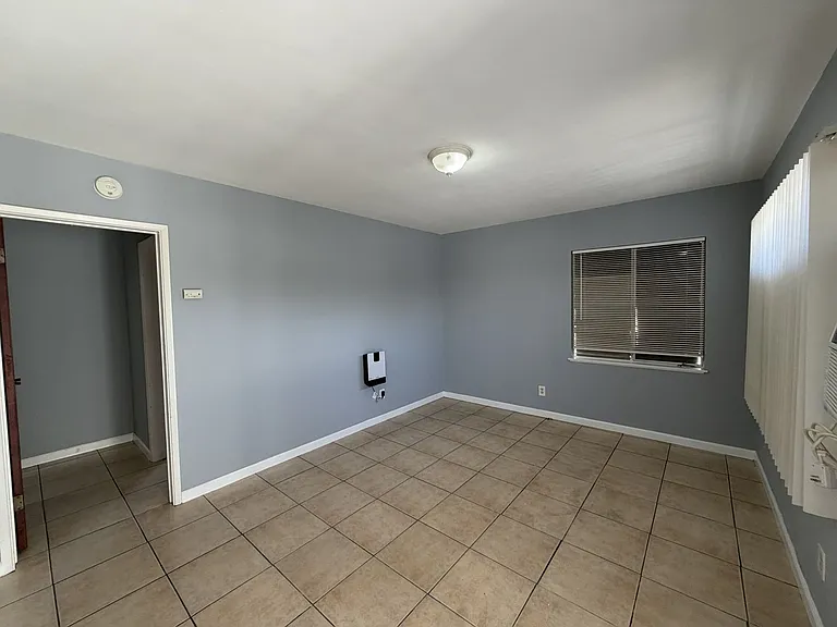 1283 N Sierra Way #1283 — Photo 9
