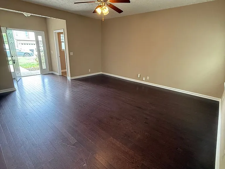 1850 Warmingfield Dr — Photo 6