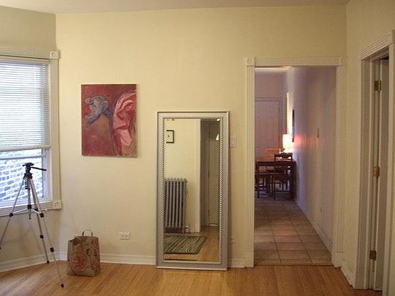 3rd image of 1930 N Leavitt St #1