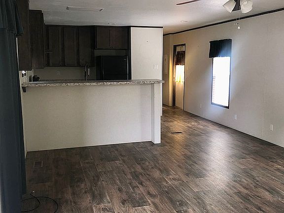 5th image of 107 E McGee St