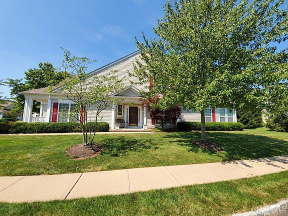 2nd image of 287 Longwood Ln