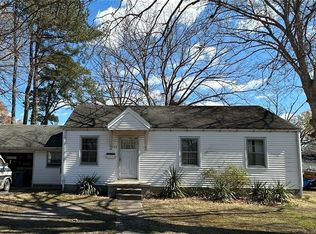 122 Patrician Dr, Hampton, VA 23666