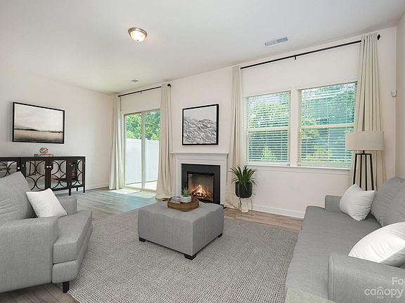 3rd image of 9227 Glenburn Ln