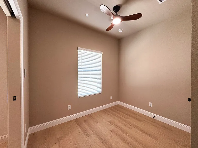 504 E Burgess Rd #D — Photo 10