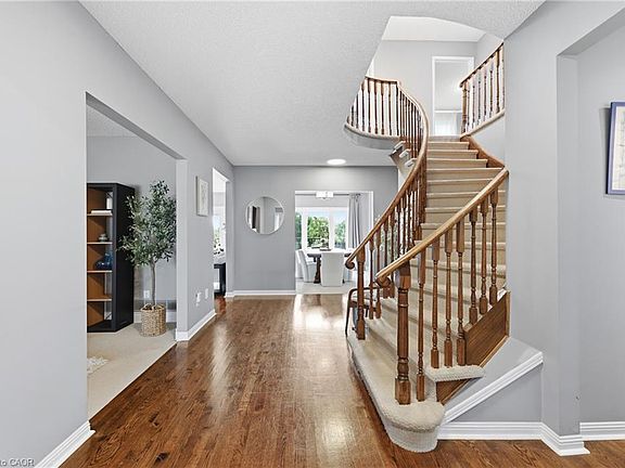 5th image of 419 Parklane Rd