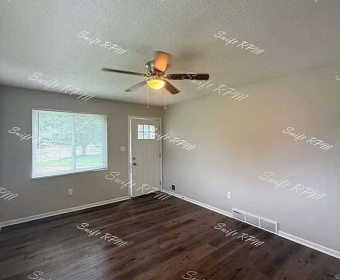 817 E Sheridan St #1 — Photo 2