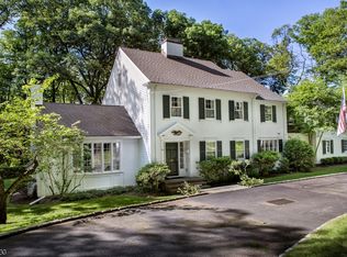 40 Gordon Rd, Essex Fells, NJ 07021