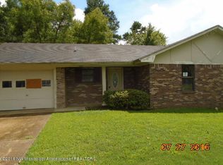 10611 Chateau Rd, Olive Branch, MS 38654