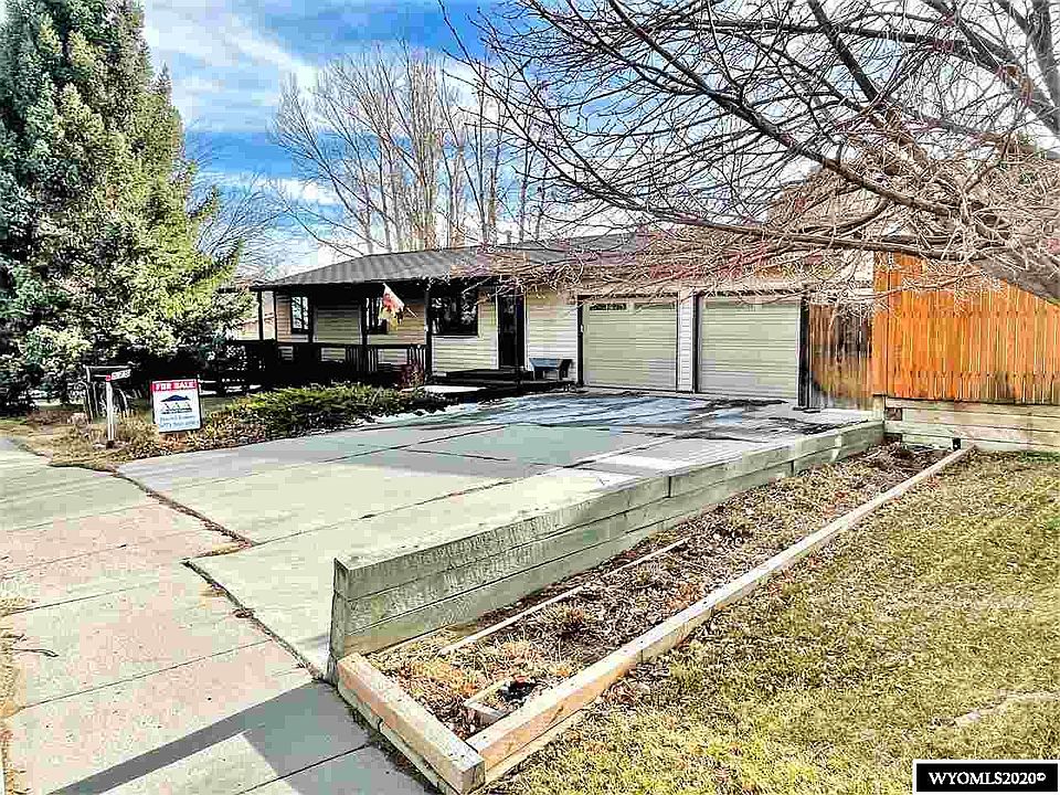 1st image of 575 River View Dr