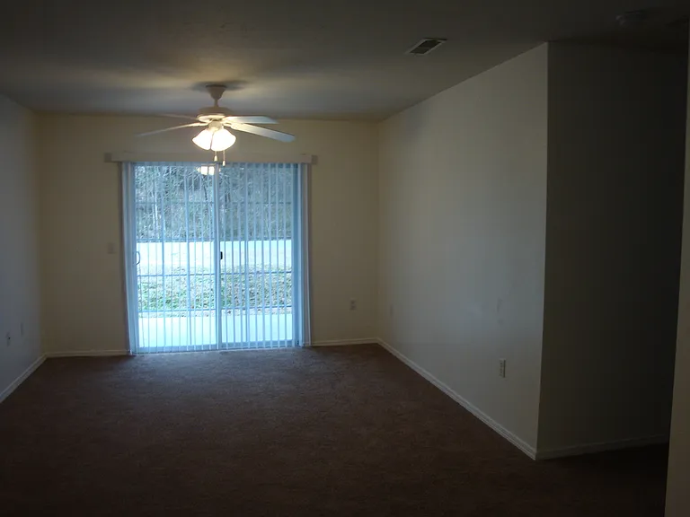 155 Knowledge Ave #B — Photo 3