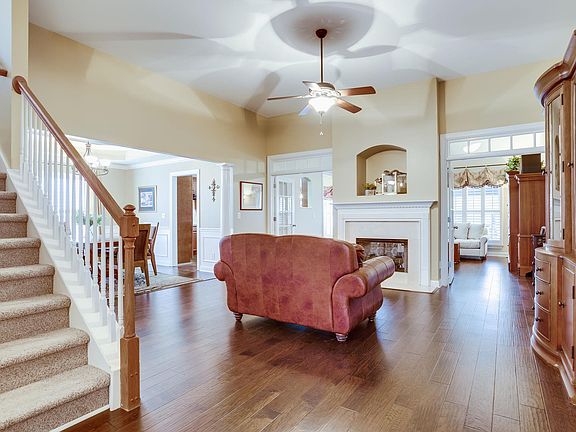 4th image of 6228 Rivervalley Dr