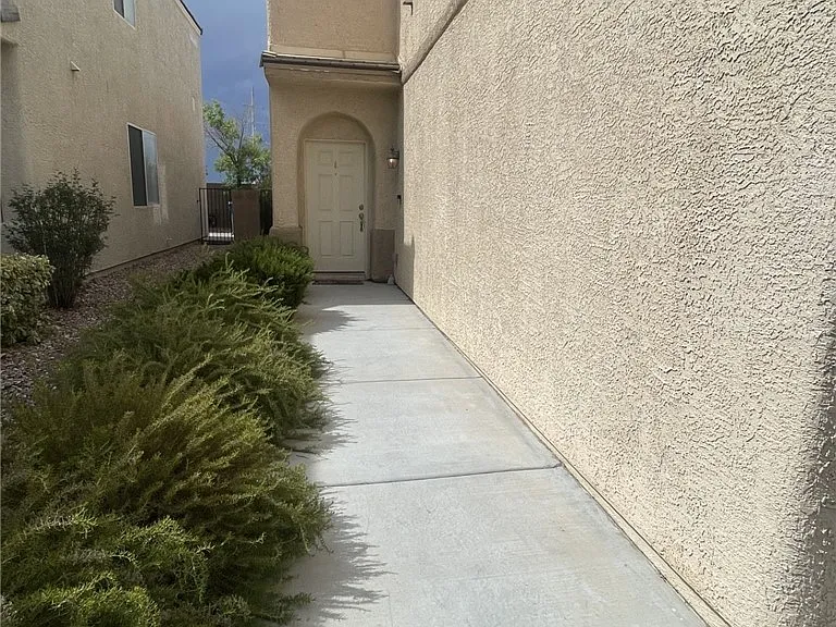 8759 Old Sea Ave — Photo 2