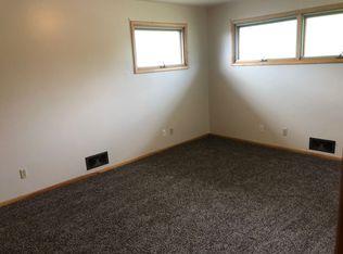 1519 E East Ave, Bismarck, ND 58501