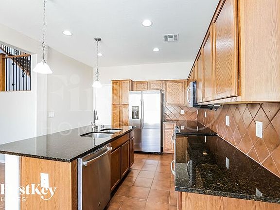 5th image of 6312 S 45th Dr