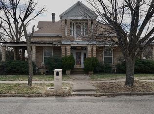 1209 N 8th St, Ballinger, TX 76821