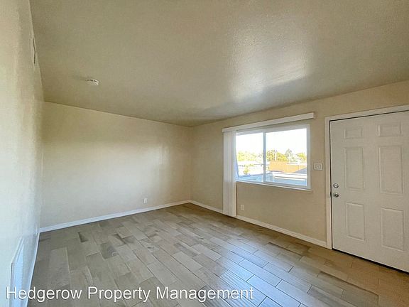 5th image of 3141 Solano Ave