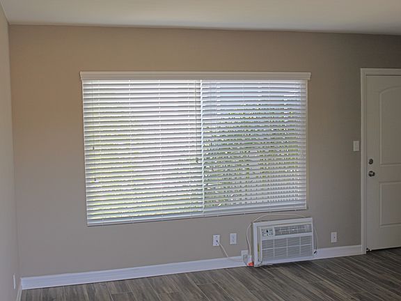 4th image of 4334 49th St APT 09