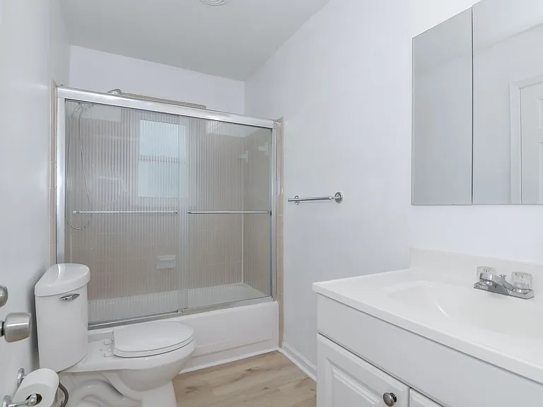 373 Westmont Dr — Photo 24