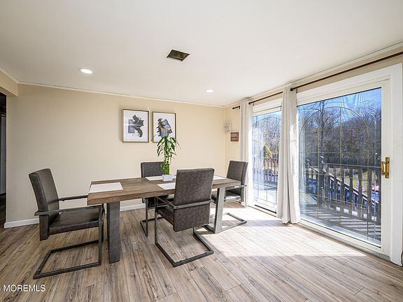 5th image of 570 Eltone Road