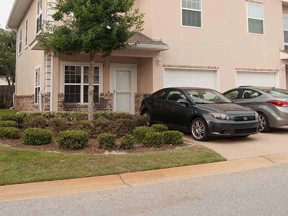 2nd image of 1482 Bentley Cir