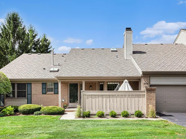 29335 Regents Pointe #77, Farmington, MI 48331