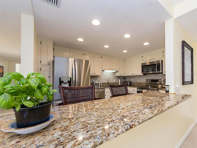 675 S Gulfview Blvd #902 — Photo 11