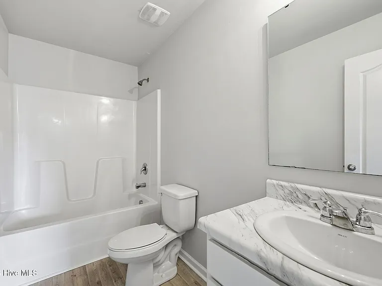 821 Conductor Ct — Photo 26