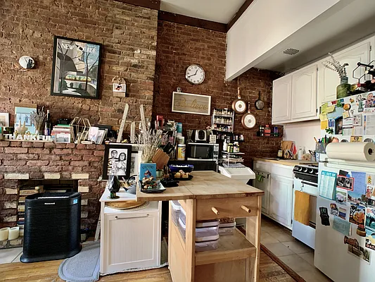 Rented by Building Equity Real Estate LLC | media 42