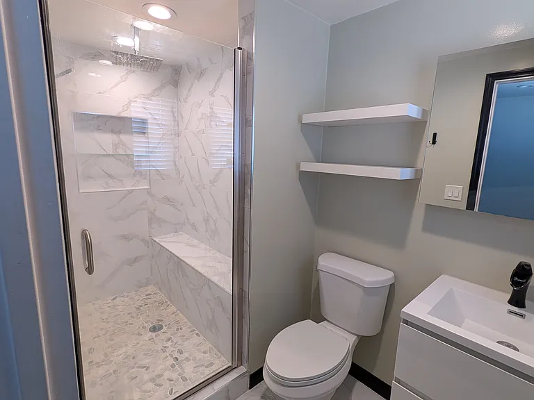 824 Sheridan St — Photo 7