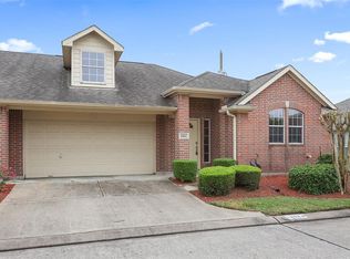 1602 Village Townhome Dr, Pasadena, TX 77504