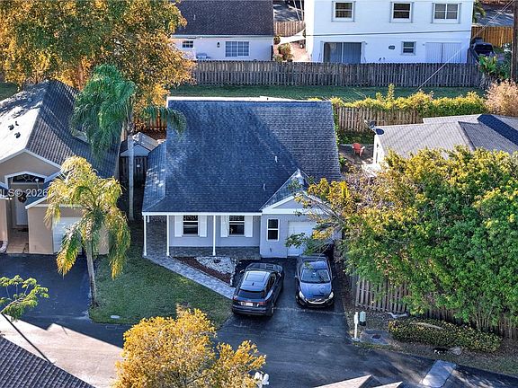 4th image of 14600 SW 124th Pl