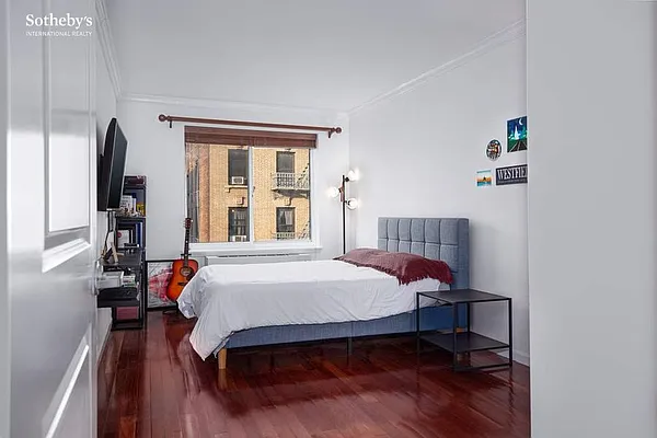 Sold by Sotheby's International Realty | media 16
