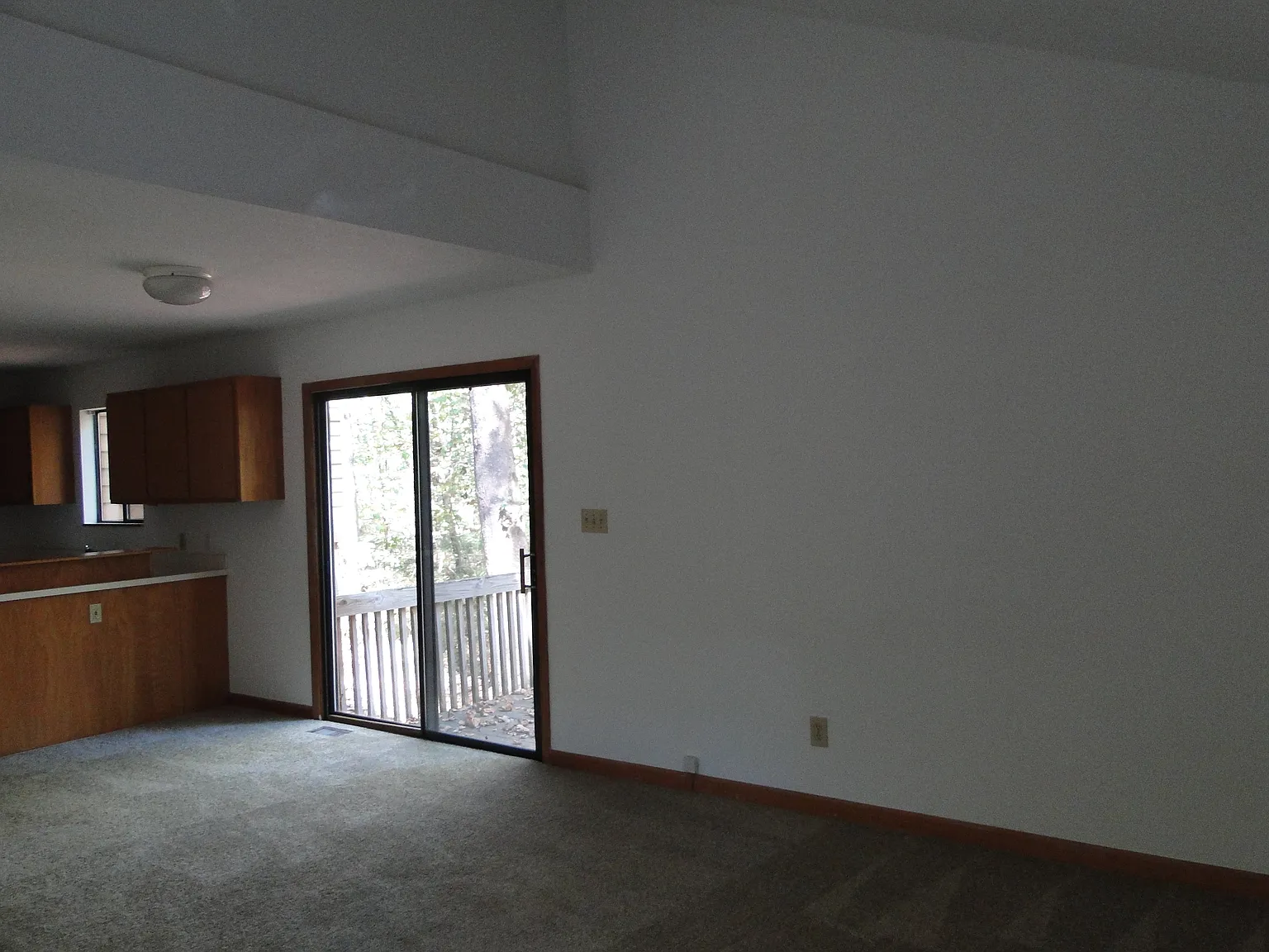2 bed, 850 sqft, $1,250 — Photo 2