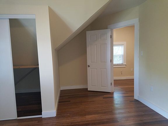 4th image of 133 Orchard St