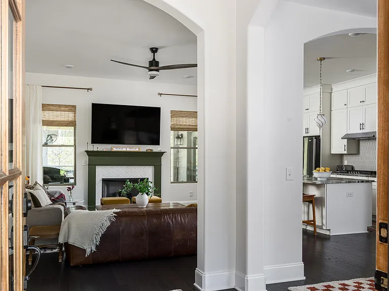 8033 Still Spring Ridge Dr — Photo 4