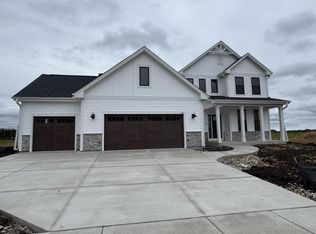 1328 Periwinkle Pass, Oconomowoc, WI 53066