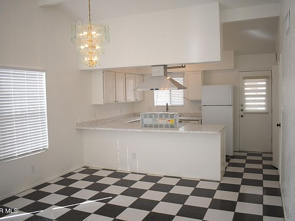 4th image of 3545 E Glen Dr