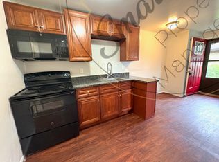 41 Logan St APT 1, Mount Clemens, MI 48043